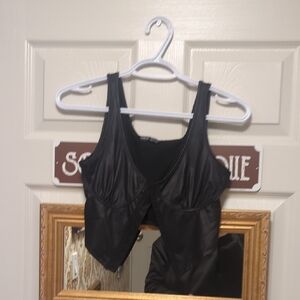 Black Sleeveless Crop Top